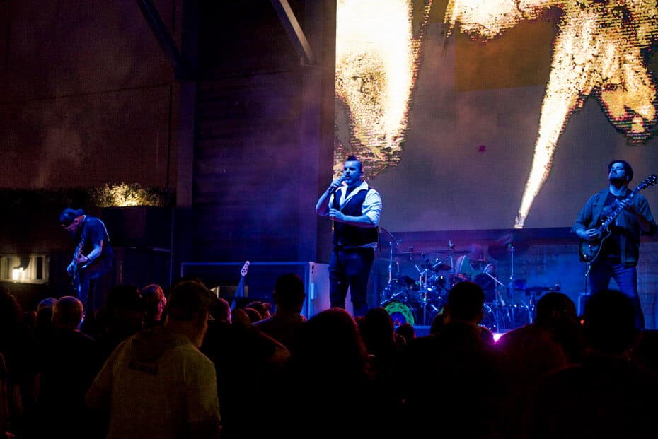 Jambi performing live